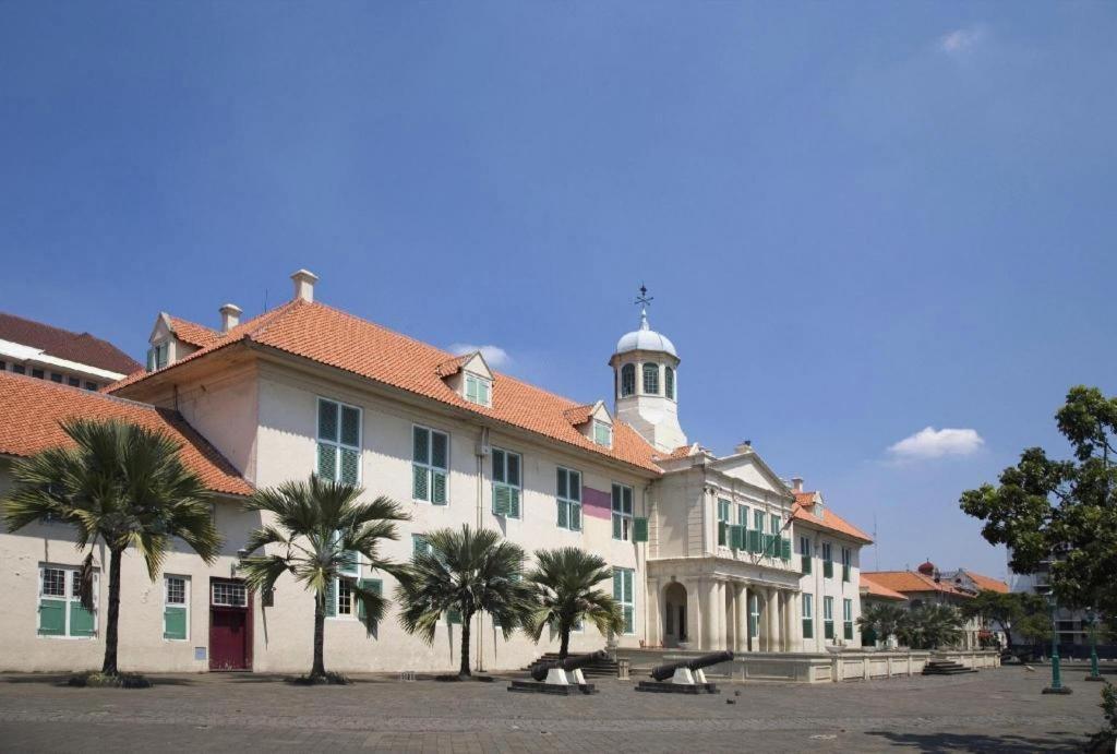 Couleur Hotel Cengkareng Джакарта Экстерьер фото